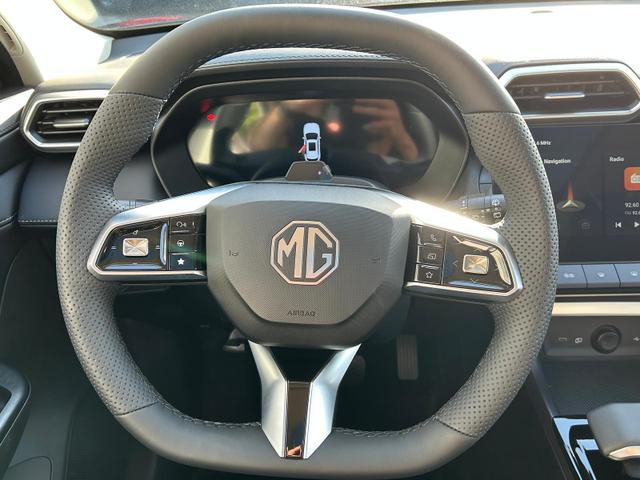 MG ZS Luxury HEV+ 197 PS MJ26 *Pano*Navi*Android Auto*SHZ*360&deg;*Kunstleder*Klimaauto*ACC 