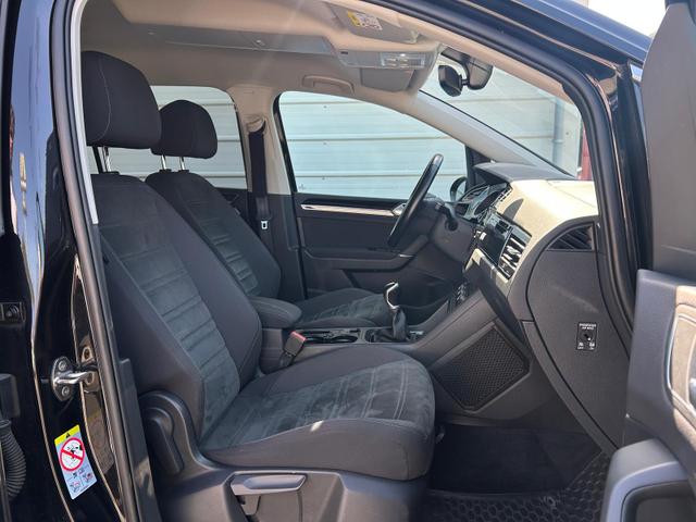 Volkswagen Touran 1.5 TSI AHK*Navi*SHZ*Kamera*Keyless*3Z Klimaauto*ACC*17" 
