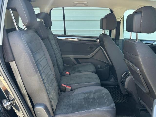 Volkswagen Touran 1.5 TSI AHK*Navi*SHZ*Kamera*Keyless*3Z Klimaauto*ACC*17" 