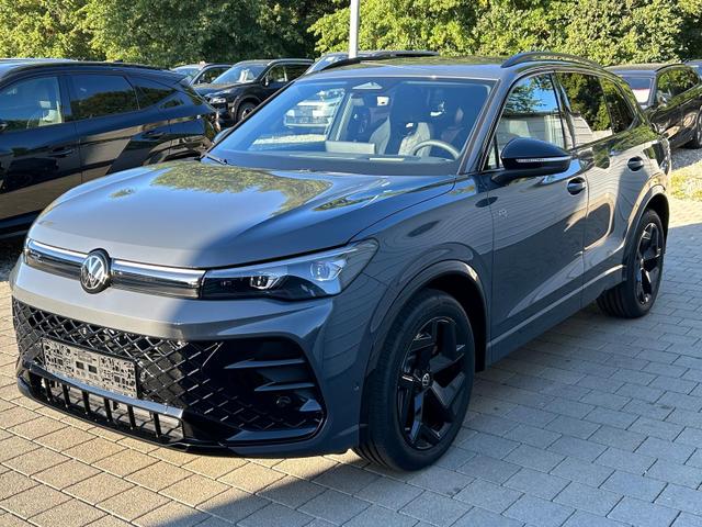 Volkswagen Tiguan R-Line 1.5 eTSI DSG AHK*BlackStyle*ParkAsstPro*360&deg; Kamera*Android Auto*Navi*SHZ*Matrix*HUD 