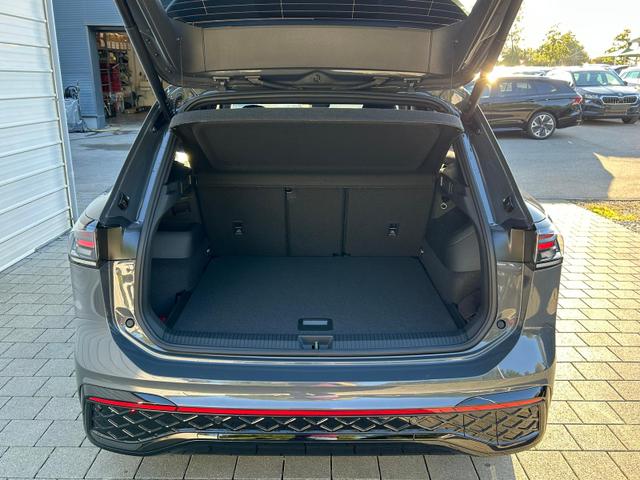 Volkswagen Tiguan R-Line 1.5 eTSI DSG AHK*BlackStyle*ParkAsstPro*360&deg; Kamera*Android Auto*Navi*SHZ*Matrix*HUD 