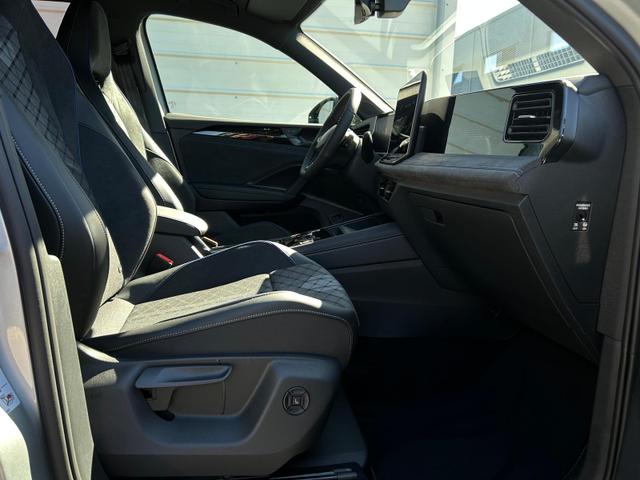 Volkswagen Tiguan R-Line 1.5 eTSI DSG AHK*BlackStyle*ParkAsstPro*360&deg; Kamera*Android Auto*Navi*SHZ*Matrix*HUD 