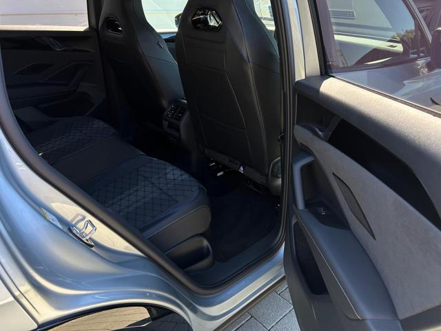 Volkswagen Tiguan R-Line 1.5 eTSI DSG AHK*BlackStyle*ParkAsstPro*360&deg; Kamera*Android Auto*Navi*SHZ*Matrix*HUD 