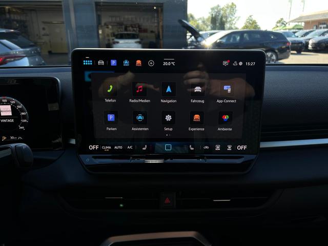 Volkswagen T-Roc R-Line 1.5 eTSI DSG Neues Modell*AHK*BlackStyle*20"*Matrix*Android Auto*EasyOpen*SHZ*Kamera*ParkAsstPro*ACC*Keyless 