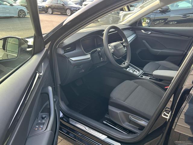 Skoda Octavia Combi Selection Kombi 1.5 TSI DSG AHK*Android Auto*ACC*SHZ*E-Heck*Keyless*Kamera*2Z Klimaauto 