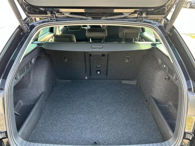 Skoda Octavia Combi Selection Kombi 1.5 TSI DSG AHK*Android Auto*ACC*SHZ*E-Heck*Keyless*Kamera*2Z Klimaauto 