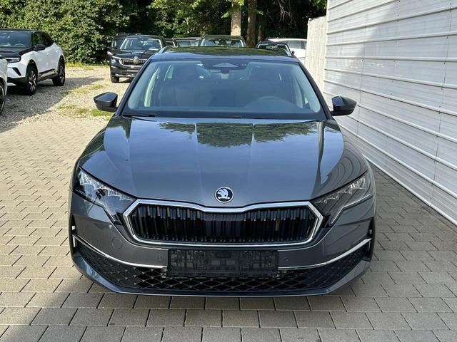 Skoda Octavia Combi - Selection Kombi 1.5 TSI DSG AHK*Android Auto*ACC*SHZ*E-Heck*Keyless*Kamera*2Z Klimaauto
