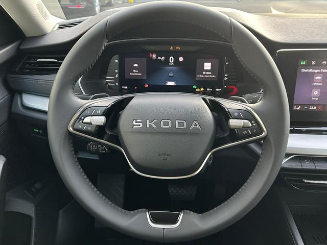 Skoda Octavia Combi Selection Kombi 1.5 TSI DSG AHK*Android Auto*ACC*SHZ*E-Heck*Keyless*Kamera*2Z Klimaauto 