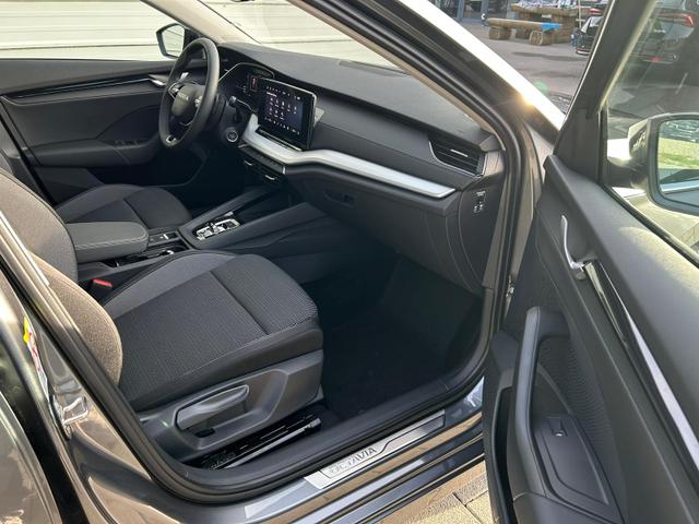 Skoda Octavia Combi Selection Kombi 1.5 TSI DSG AHK*Android Auto*ACC*SHZ*E-Heck*Keyless*Kamera*2Z Klimaauto 