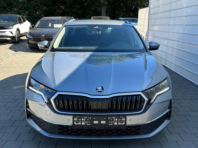 Skoda Octavia Combi - Selection Kombi 1.5 TSI DSG AHK*Android Auto*ACC*SHZ*E-Heck*Keyless*Kamera*2Z Klimaauto