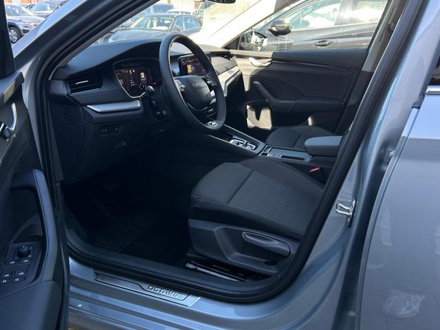 Skoda Octavia Combi Selection Kombi 1.5 TSI DSG AHK*Android Auto*ACC*SHZ*E-Heck*Keyless*Kamera*2Z Klimaauto 