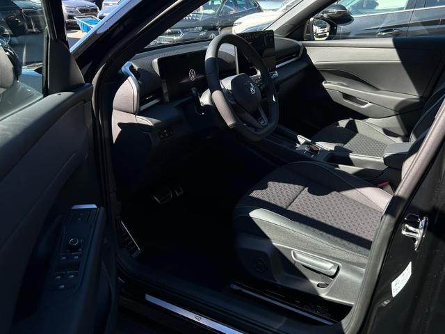 Volkswagen T-Roc R-Line 1.5 eTSI DSG Neues Modell*AHK*BlackStyle*Matrix*19"*Android Auto*EasyOpen*SHZ*Kamera*ParkAsstPro*ACC*Keyless 