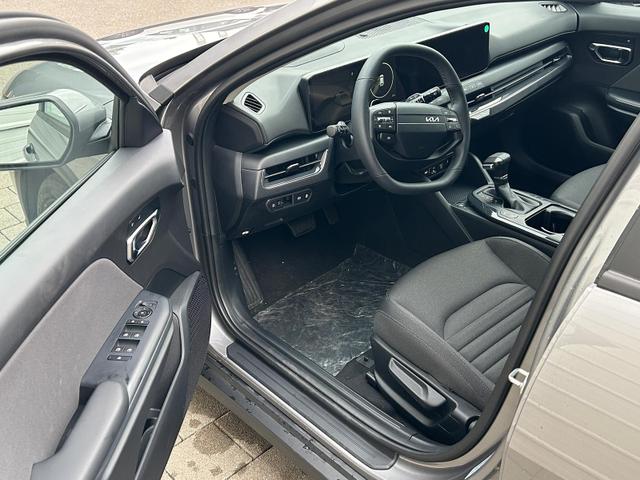 Kia K4 Gold 1.6 T-GDi DCT Android Auto*Navi*Totwinkel*SHZ*Kamera*PrivacyGlas*ACC*Keyless*2Z Klimaauto* 
