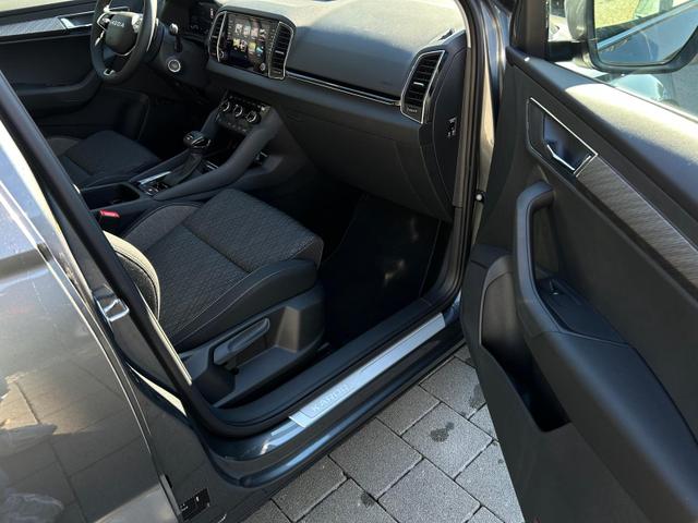 Skoda Karoq Extra Plus 2.0 TDI DSG 4x4 AHK*Android Auto*Matrix*E-Heck*SHZ*ACC*Keyless*Kamera*17" LM* 2Z Klimaauto*SUNSET 