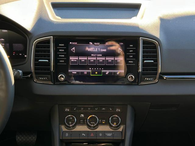 Skoda Karoq Extra Plus 2.0 TDI DSG 4x4 AHK*Android Auto*Matrix*E-Heck*SHZ*ACC*Keyless*Kamera*17" LM* 2Z Klimaauto*SUNSET 