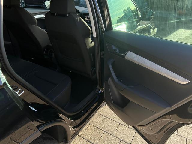 Skoda Karoq Selection 2.0 TDI DSG 4x4 AHK*Android Auto*ACC*EasyOpen*SHZ*Kamera*Keyless*PDC v/h*Klimaauto*SUNSET*LED 