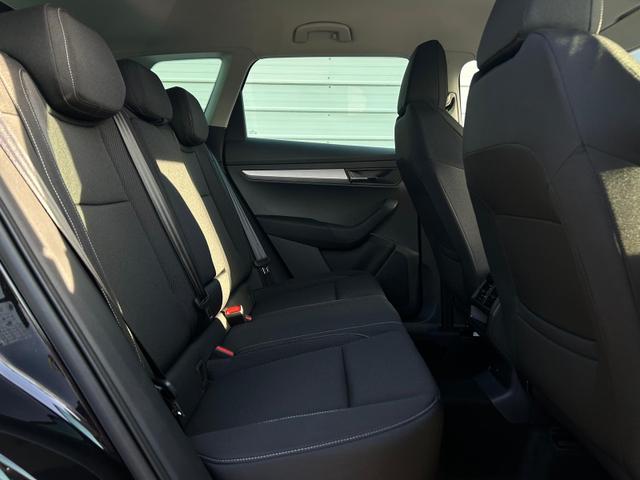 Skoda Karoq Selection 2.0 TDI DSG 4x4 AHK*Android Auto*ACC*EasyOpen*SHZ*Kamera*Keyless*PDC v/h*Klimaauto*SUNSET*LED 