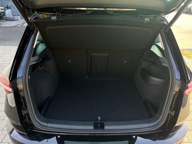 Skoda Karoq Selection 2.0 TDI DSG 4x4 AHK*Android Auto*ACC*EasyOpen*SHZ*Kamera*Keyless*PDC v/h*Klimaauto*SUNSET*LED 