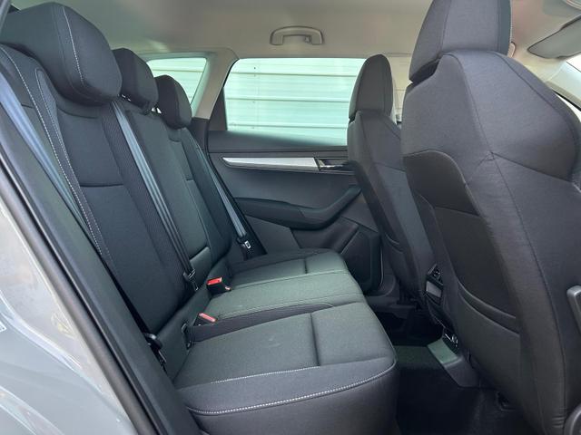 Skoda Karoq Selection 2.0 TDI DSG 4x4 AHK*Android Auto*ACC*SHZ*Kamera*Keyless*PDC v/h*Klimaauto*SUNSET*LED 