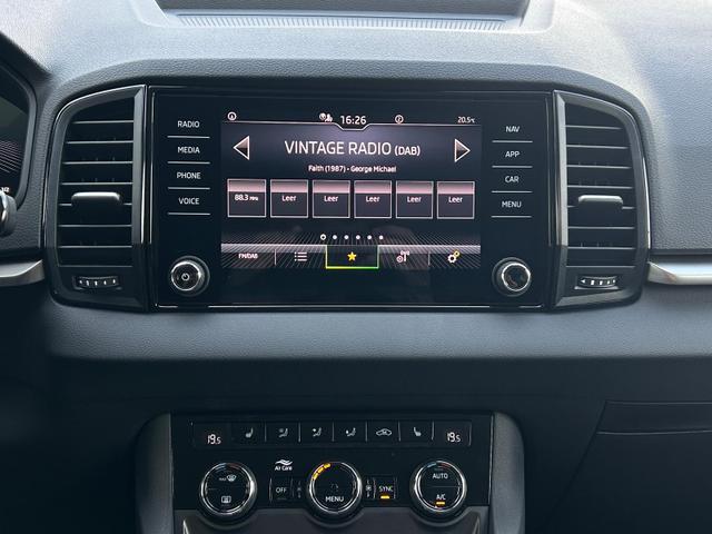 Skoda Karoq Selection 2.0 TDI DSG 4x4 AHK*Android Auto*ACC*SHZ*Kamera*Keyless*PDC v/h*Klimaauto*SUNSET*LED 