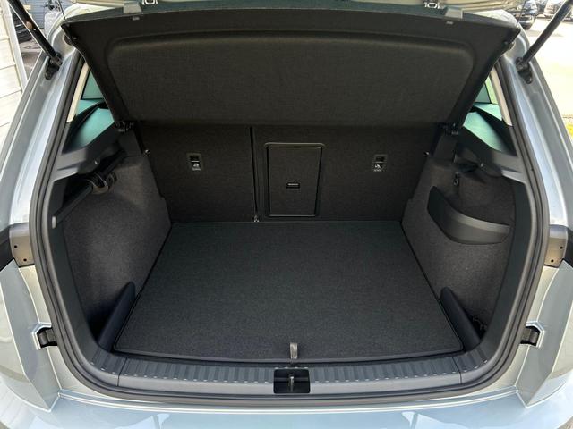 Skoda Karoq Selection 2.0 TDI DSG 4x4 AHK*Android Auto*ACC*SHZ*Kamera*Keyless*PDC v/h*Klimaauto*SUNSET*LED 