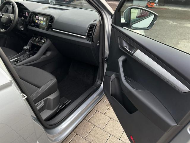 Skoda Karoq Selection 2.0 TDI DSG 4x4 AHK*Android Auto*ACC*EasyOpen*SHZ*Kamera*Keyless*PDC v/h*Klimaauto*SUNSET*LED 