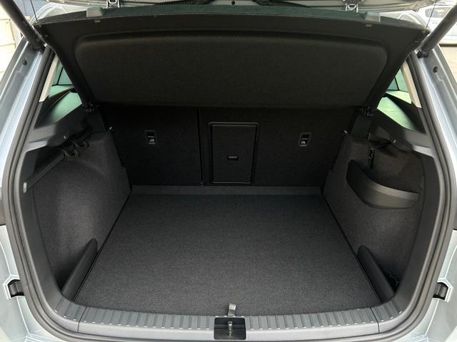 Skoda Karoq Selection 2.0 TDI DSG 4x4 AHK*Android Auto*ACC*EasyOpen*SHZ*Kamera*Keyless*PDC v/h*Klimaauto*SUNSET*LED 