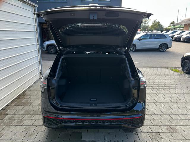 Volkswagen Tiguan R-Line 1.5 eTSI DSG AHK*5J Garant*BlackStyle*ParkAsstPro*360&deg; Kamera*Android Auto*Navi*SHZ*Matrix*HUD 