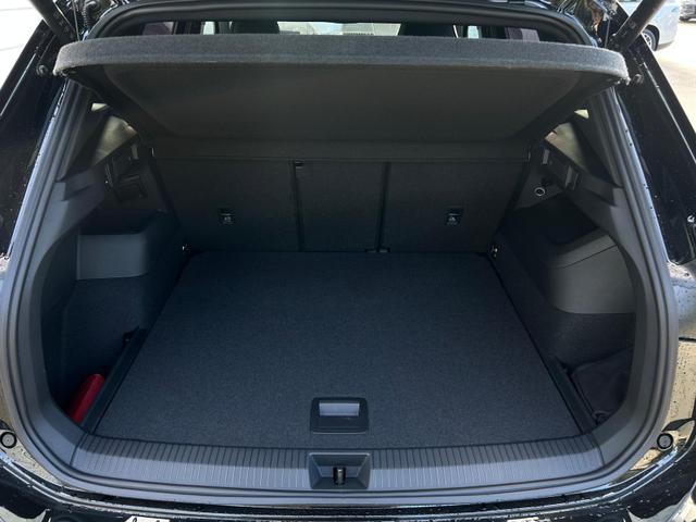 Volkswagen Tiguan R-Line 1.5 eTSI DSG AHK*5J Garant*BlackStyle*ParkAsstPro*360&deg; Kamera*Android Auto*Navi*SHZ*Matrix*HUD 