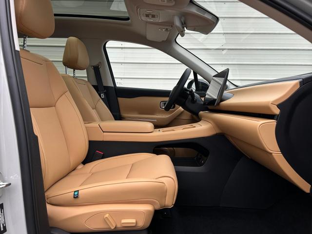 Leapmotor C10 Design ProMax BEV 81,9 kWh Navi*SHZ*Pano*Leder*360&deg;*E-Heck*20"LM* 