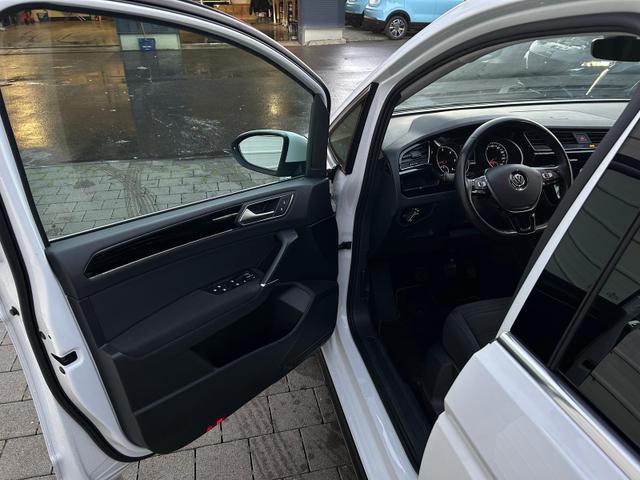 Volkswagen Touran R-Line 2.0 TDI Android Auto*Navi*SHZ*Kamera*3Z Klimaauto*Keyless*Alcantara* 