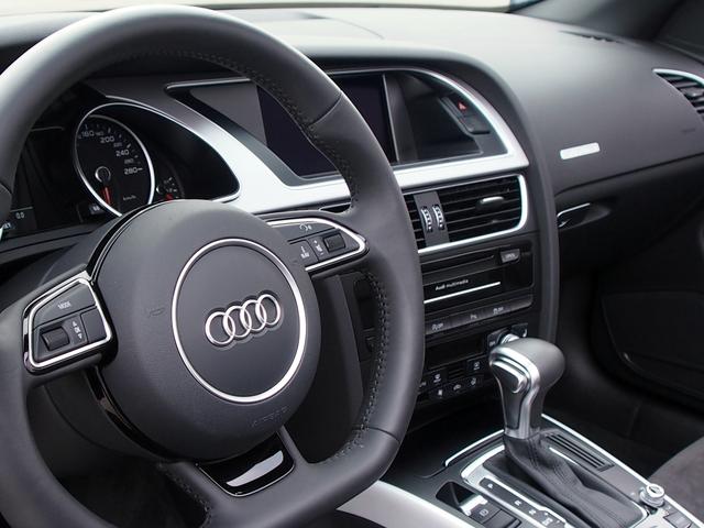 Audi A5 Cabriolet 2.0 TFSI Quattro S-LINE VOLL 