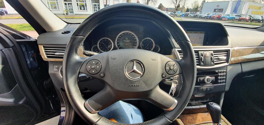Mercedes Benz E Klasse 220 Auto Elegance Navi Schiebedach Eu Neuwagen Jahreswagen Gebrauchtwagen