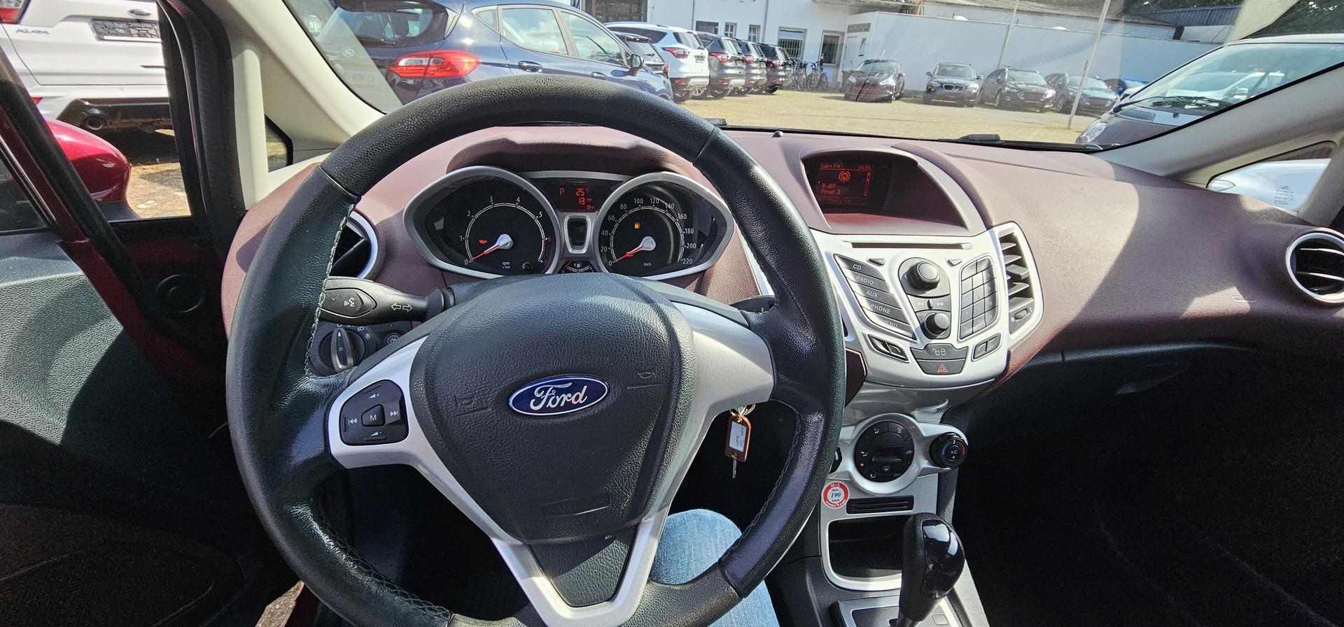 Ford Fiesta 1.4 Autom. Titanium Dachspoiler auto. Klima Alufelgen - günstig  kaufen