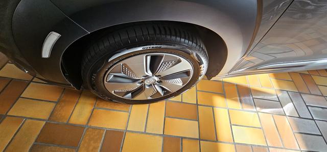 Hyundai KONA EV Style Navi Led Sitzheizung ACC 