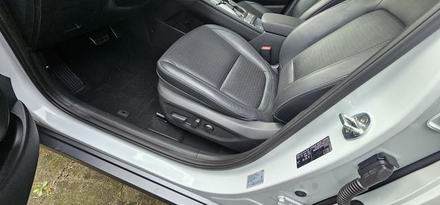 Hyundai KONA EV Premium LED Navi Camera Head-Up 