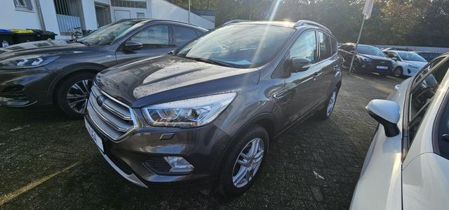 Ford Kuga - 1.5 EcoBoost 2x4 Cool & Connect AHK Easy-Driver-Paket II