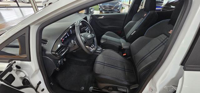 Ford Fiesta 5-Türer 1.5 EcoBoost mit Styling-Paket ST LED Pano 