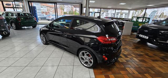 Ford Fiesta 1.5 EcoBoost S&S mit Leder-Exclusiv-Paket ST 