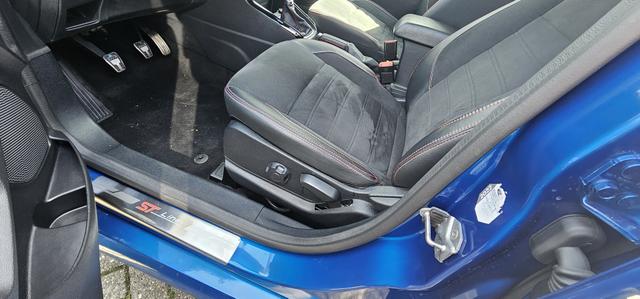 Ford EcoSport 1.0 EcoBoost ST-LINE Xenon Camera Navi 