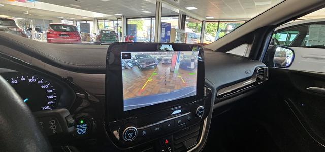 Ford Fiesta 5-Türer 1.0 EcoBoost Aut. VIGNALE Navi Pano ACC 