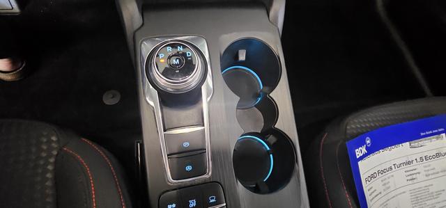 Ford Focus Turnier 1.5 EcoBlue Aut. ST-LINE Head Up Navi PPS 