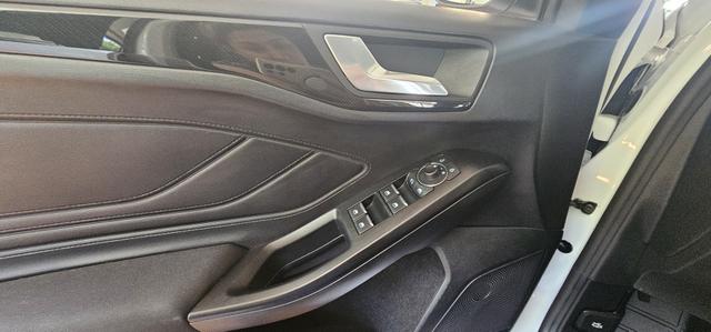 Ford Focus Turnier 1.5 EcoBlue Aut. ST-LINE Head Up Navi PPS 