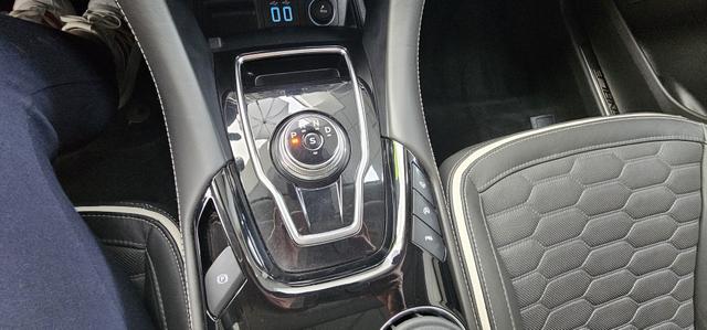 Ford Mondeo Turnier 2.0 EcoBlue Aut. VIGNALE AHK ACC Pano 