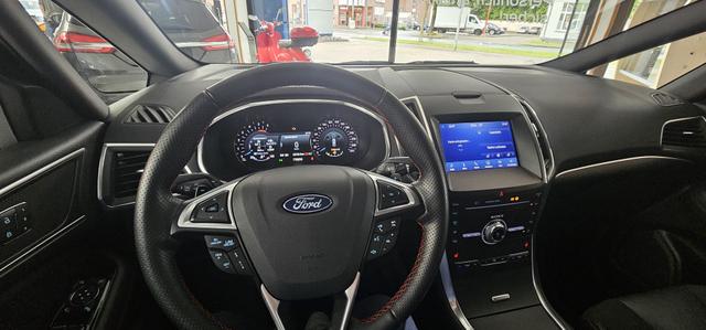 Ford S-MAX 2.0 EcoBlue Allrad Aut. ST-LINE ACC AHK LED 