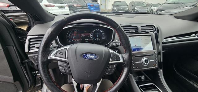 Ford Mondeo Turnier 2.0 EcoBlue Aut. ST-Line AHK ACC LED Pano 
