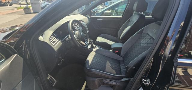 Volkswagen Tiguan 2.0 TDI 4MOTION DSG R-Line AHK Navi 