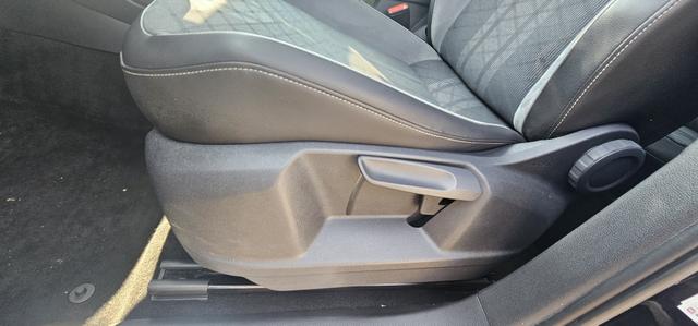 Volkswagen Tiguan 2.0 TDI 4MOTION DSG R-Line AHK Navi 