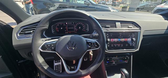 Volkswagen Tiguan 2.0 TDI 4MOTION DSG R-Line AHK Navi 