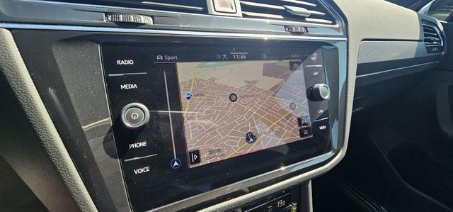 Volkswagen Tiguan 2.0 TDI 4MOTION DSG R-Line AHK Navi 
